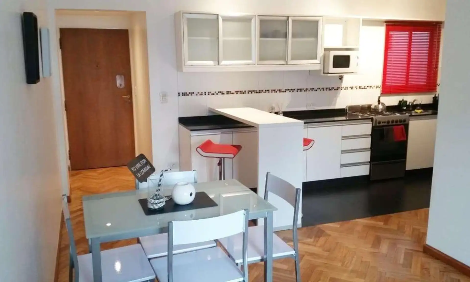 Belgrano 3-room apt, balcony