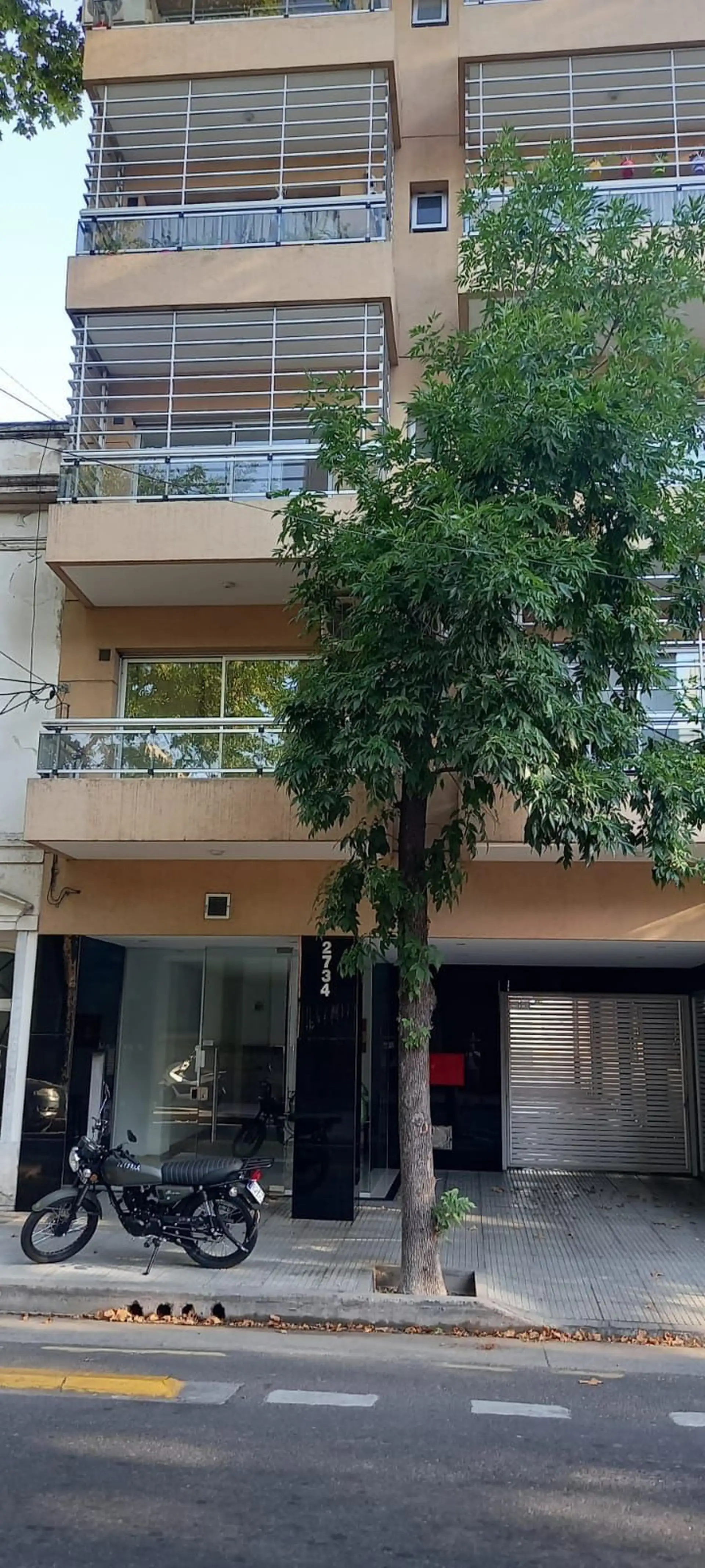 Flores Norte, balcón y cochera
