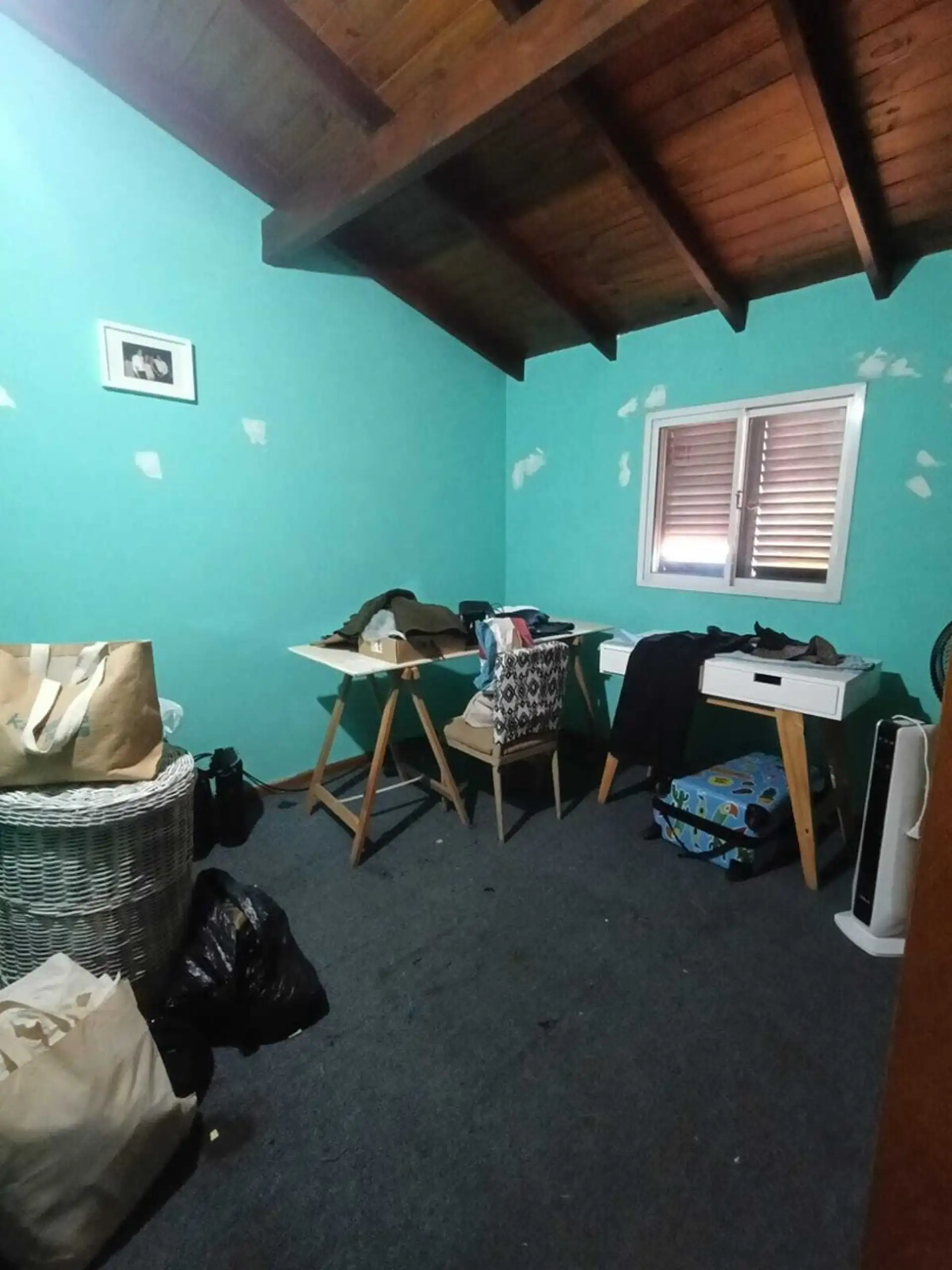 2-bedroom duplex with patio and parking