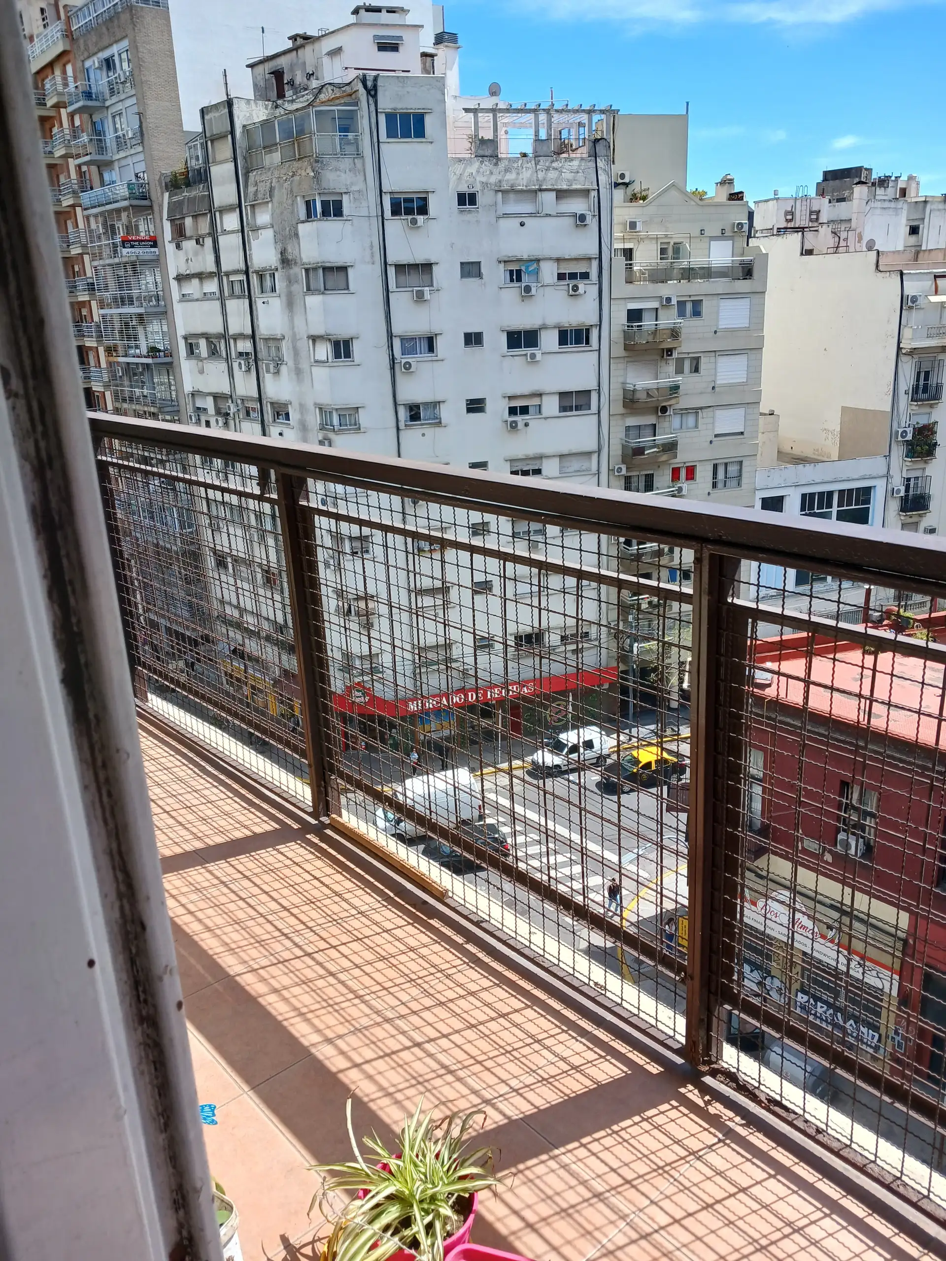 8th-floor balcony, 1BR