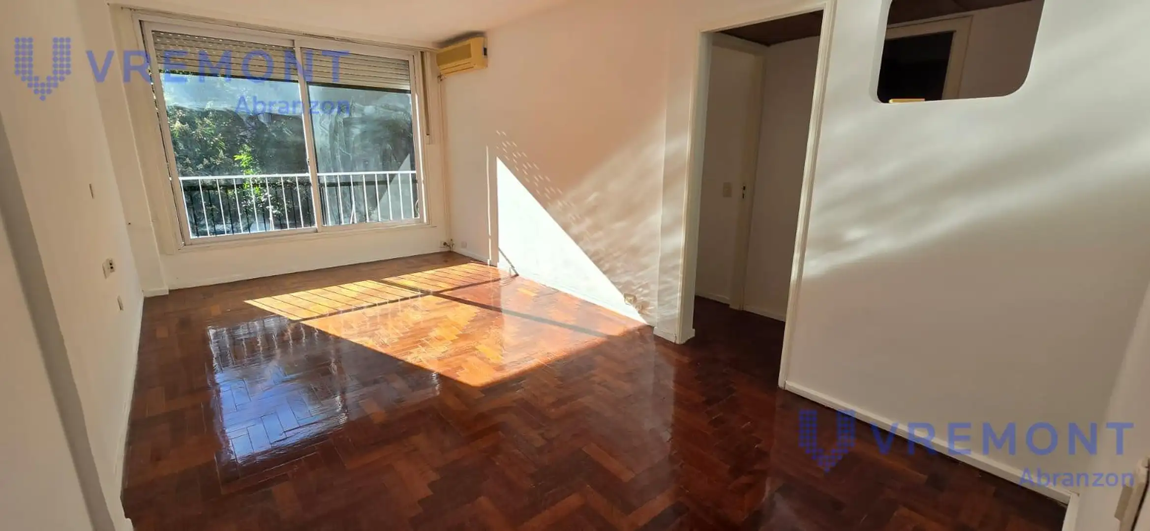 Renovated 3-room, 2 bedrooms