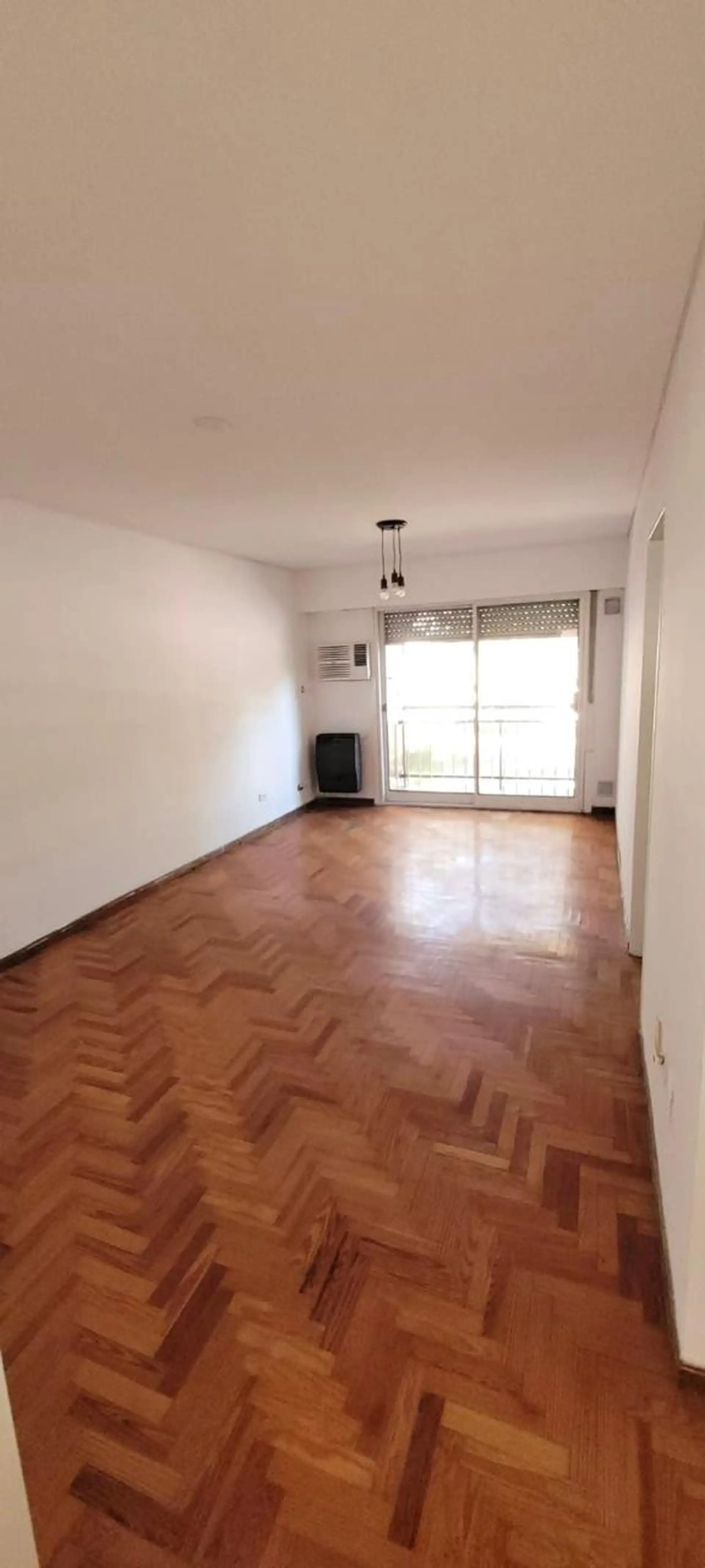 2 bedrooms, balcony and parking