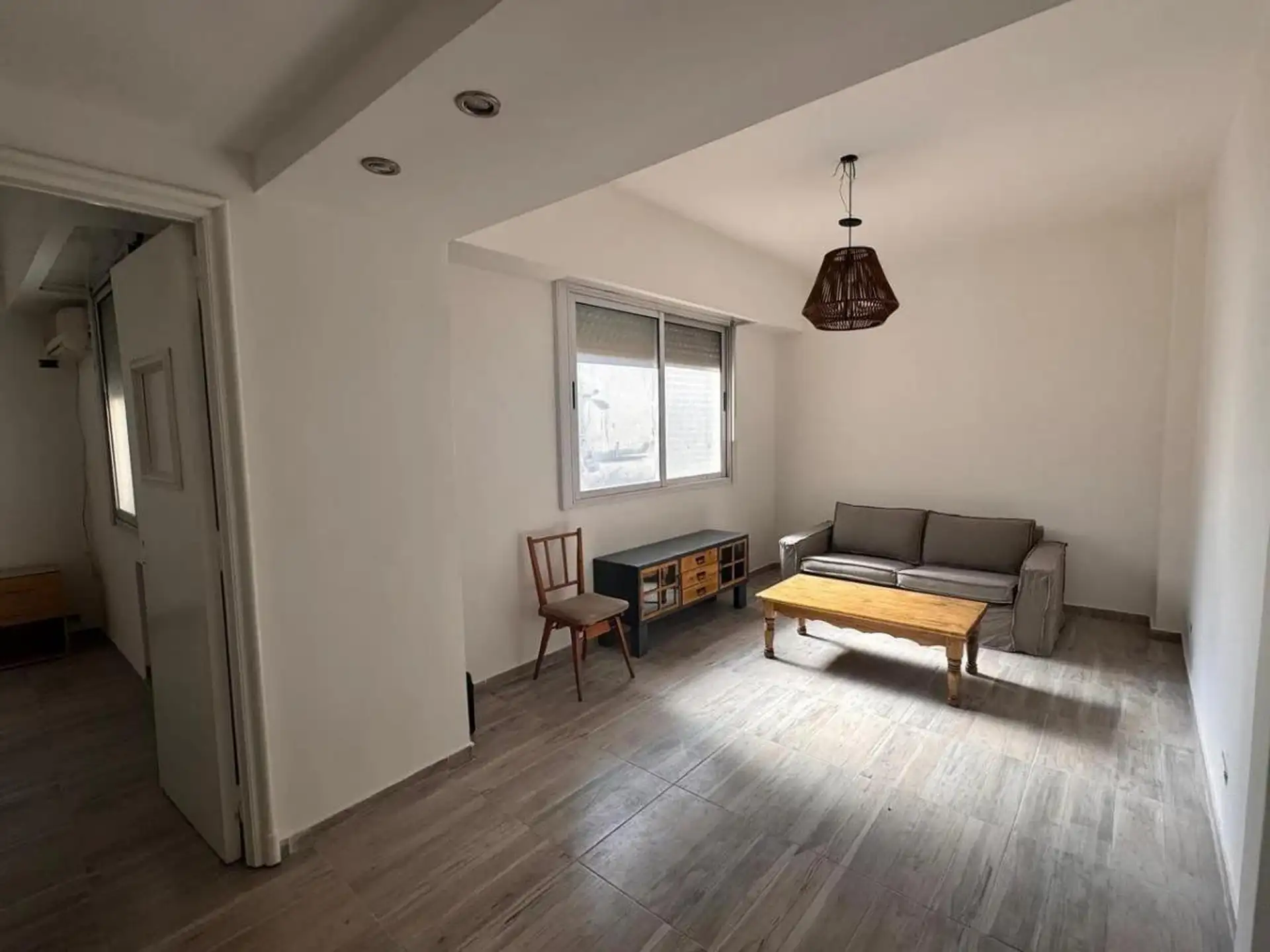 1 dormitorio contrafrente amoblado