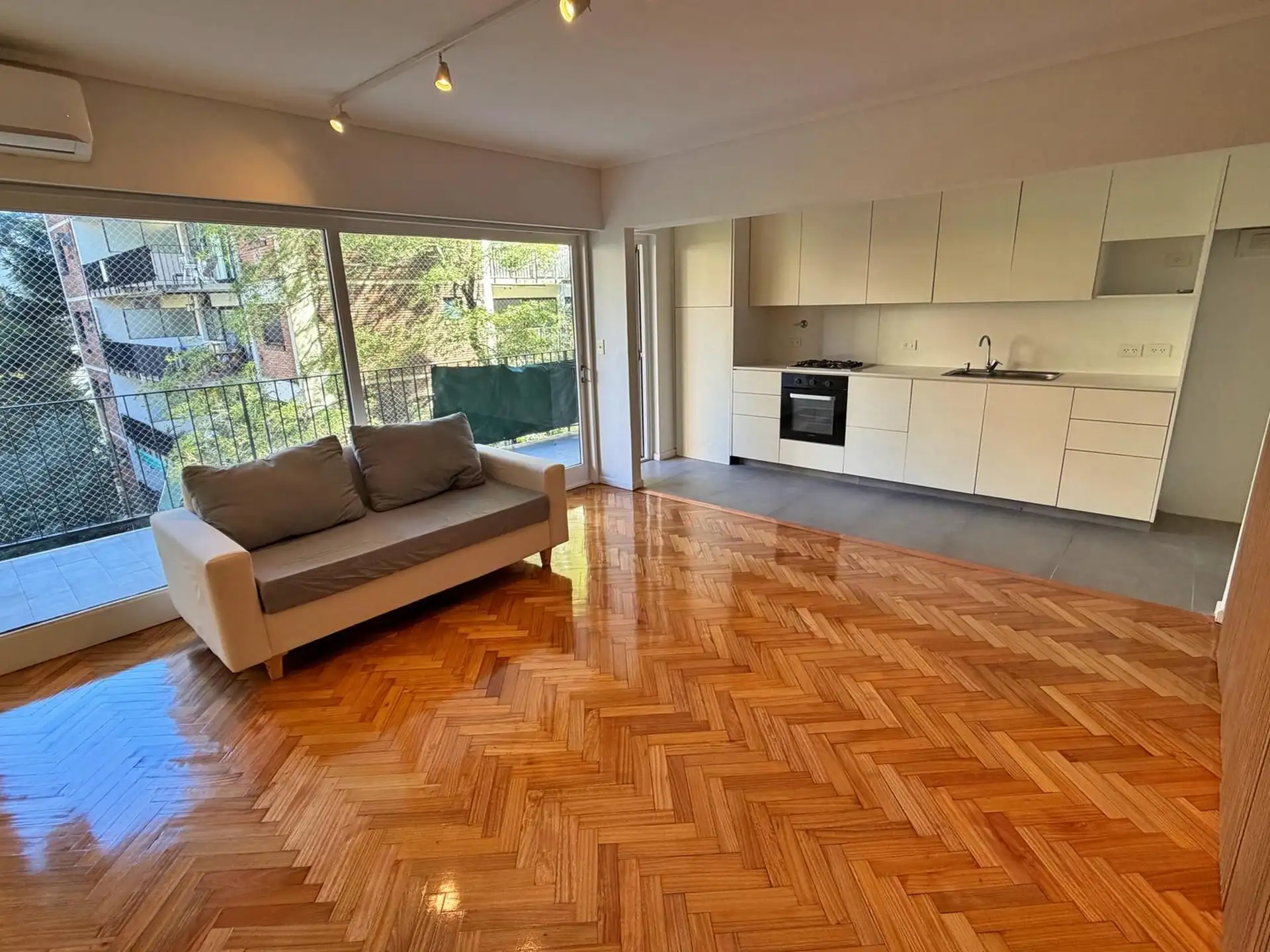 Departamento en Alquiler en Acassuso, Partido de San Isidro