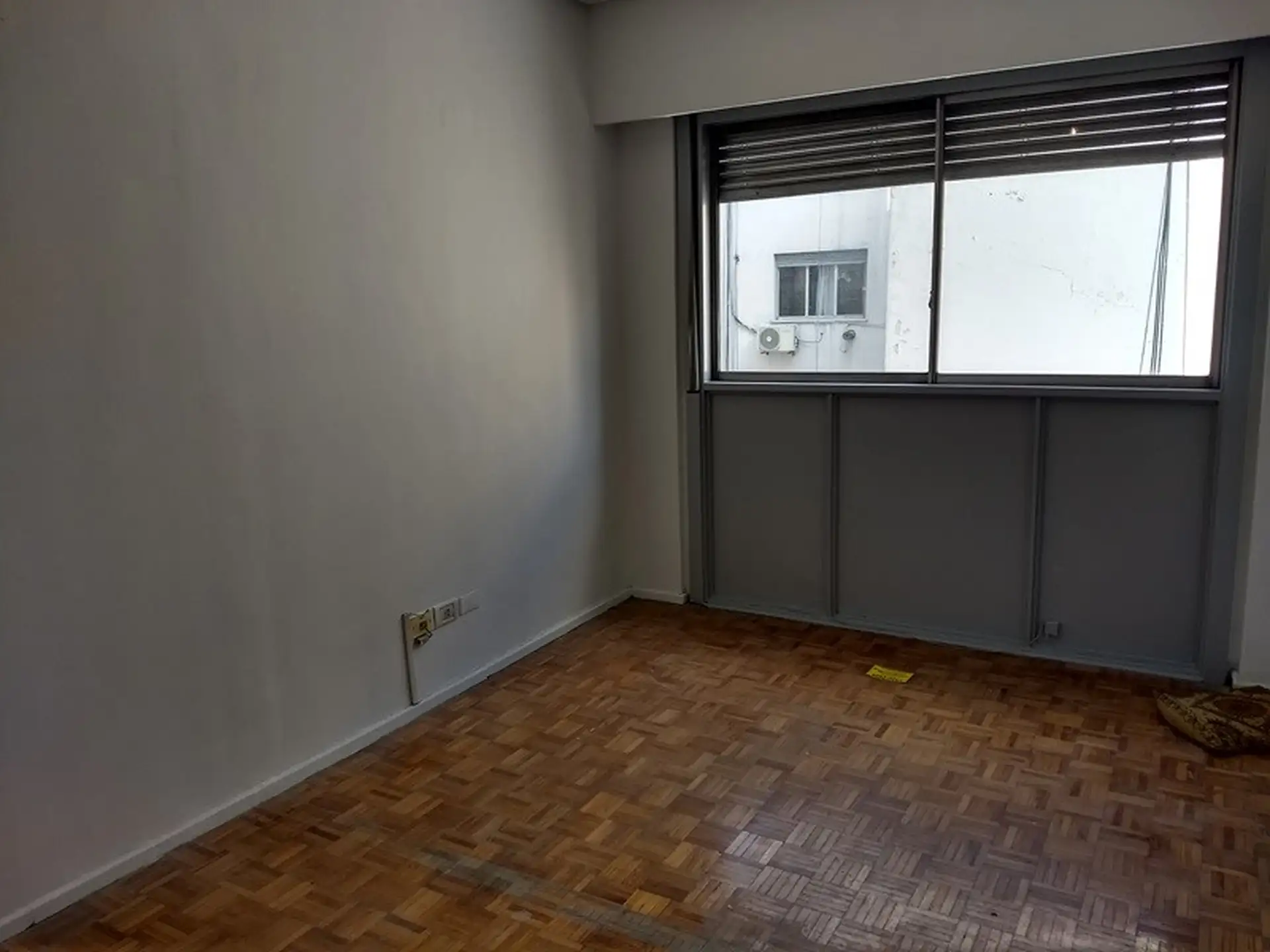 2-room apartment with parquet