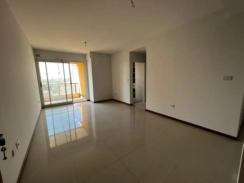 Piso alto norte con balcón