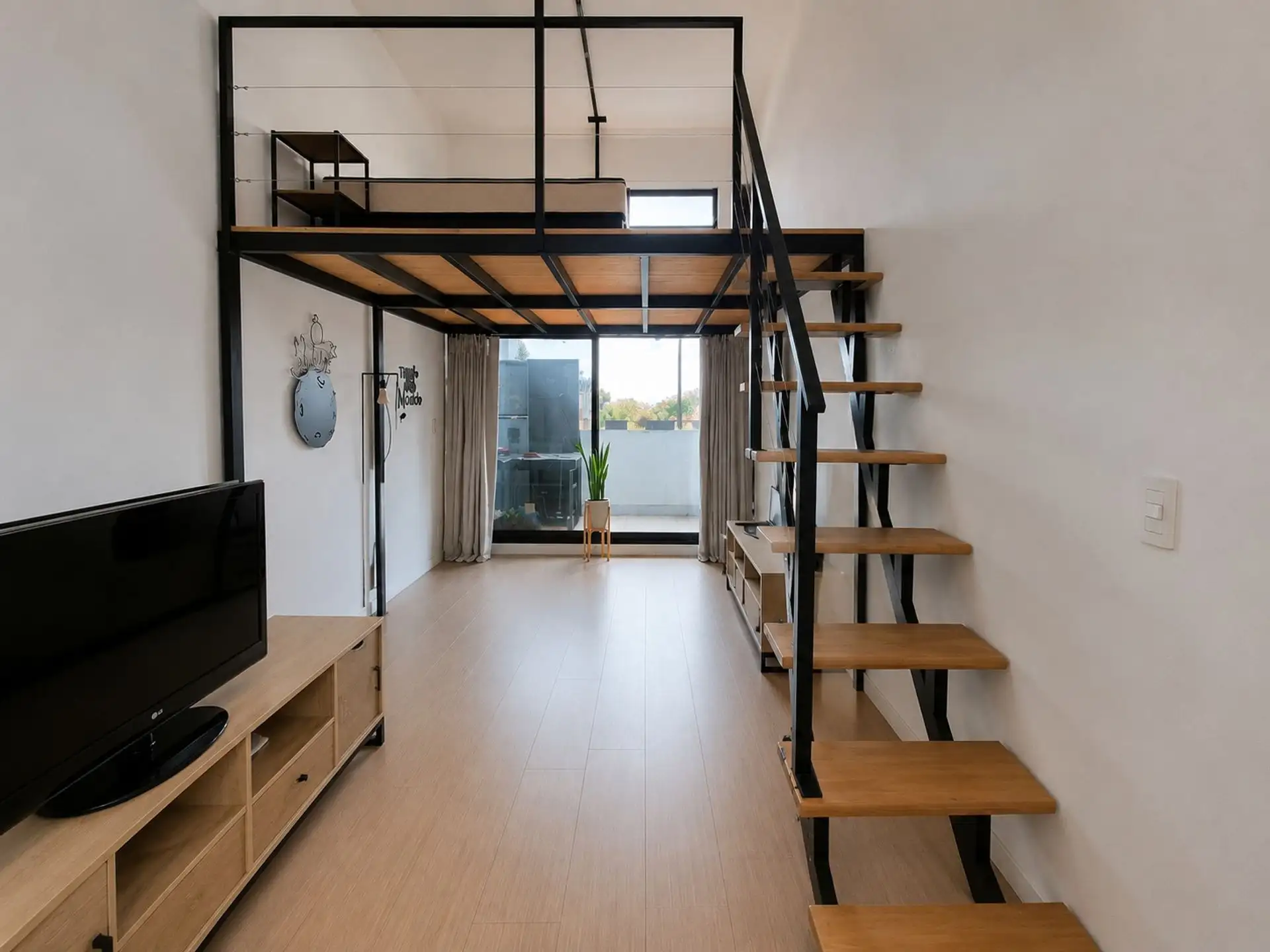Studio 46 m² z balkonem