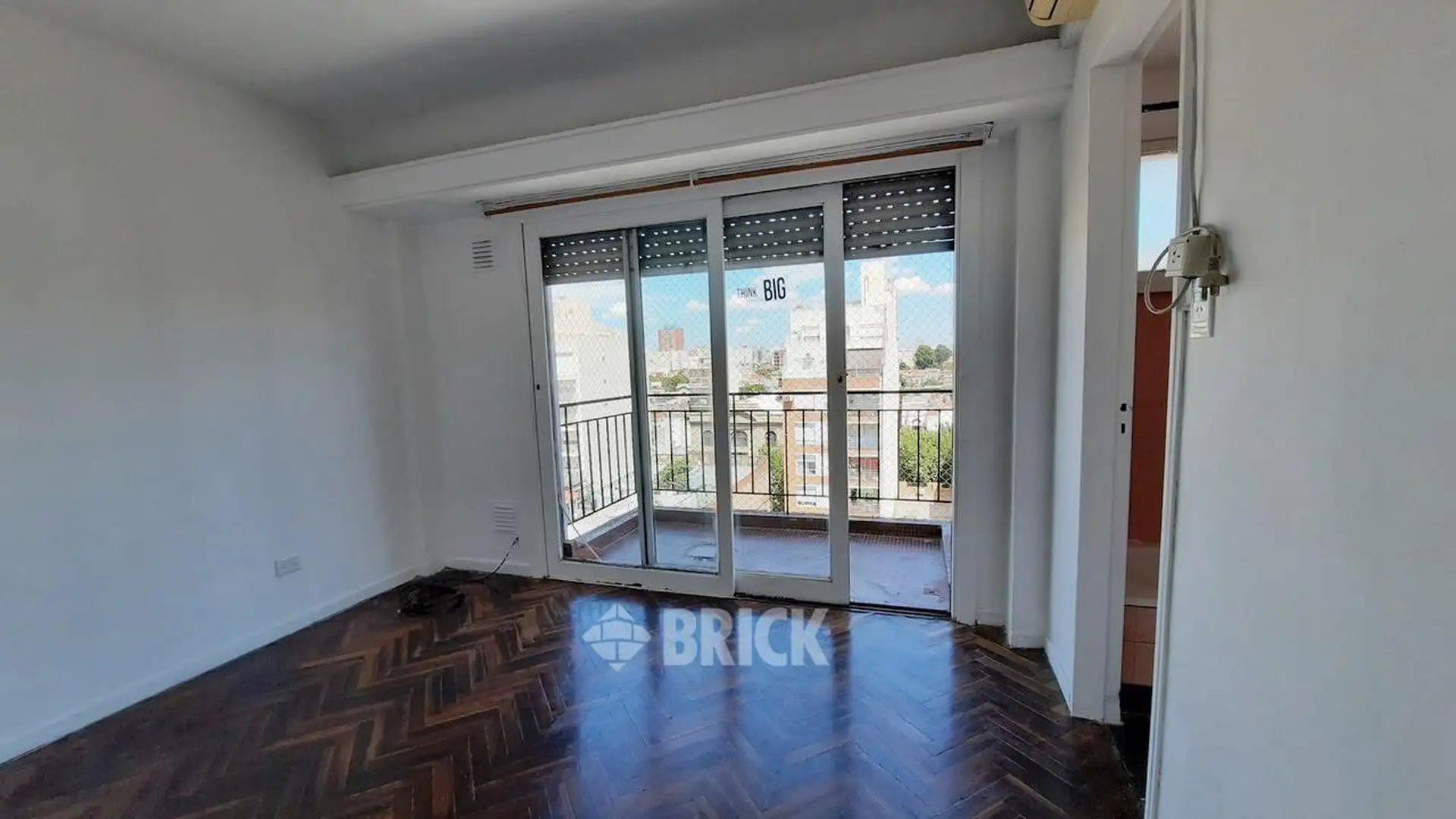 36 m² contrafrente con balcón