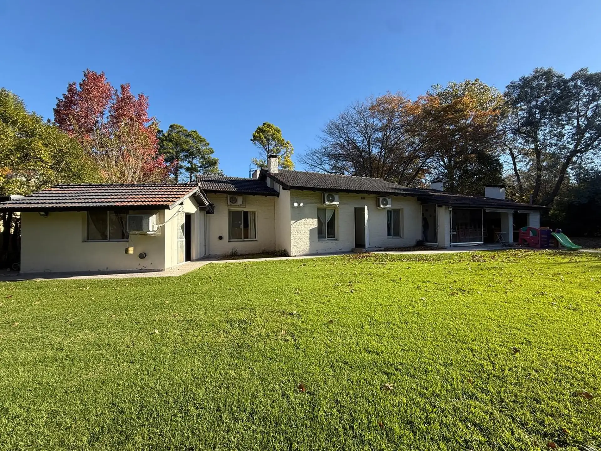 Country house with heated pool