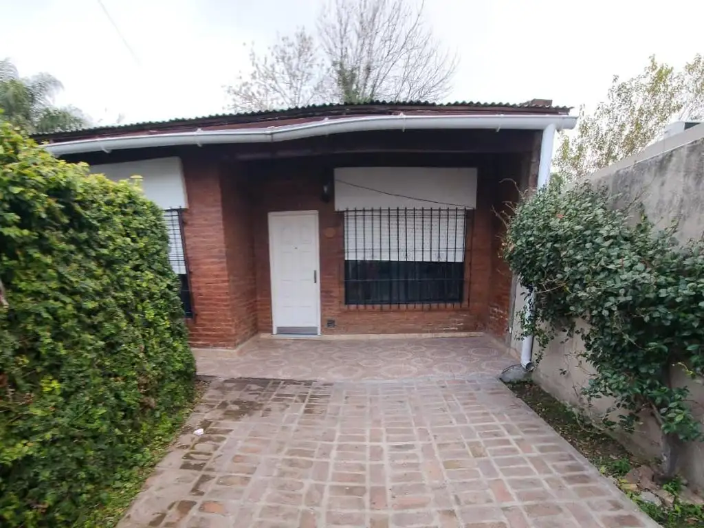 Casa PH 2 quartos, jardim