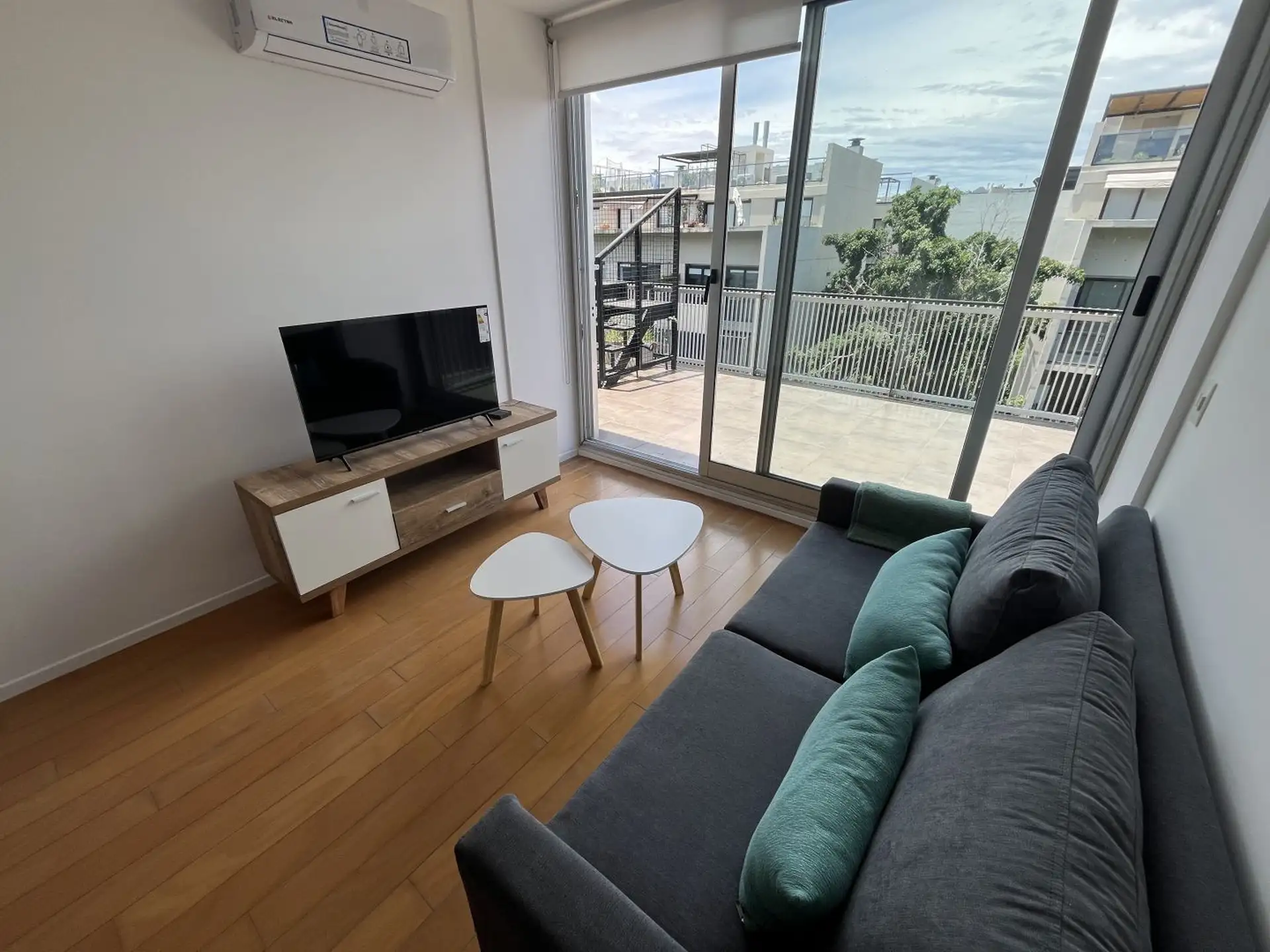 2 ambientes con terraza y pileta