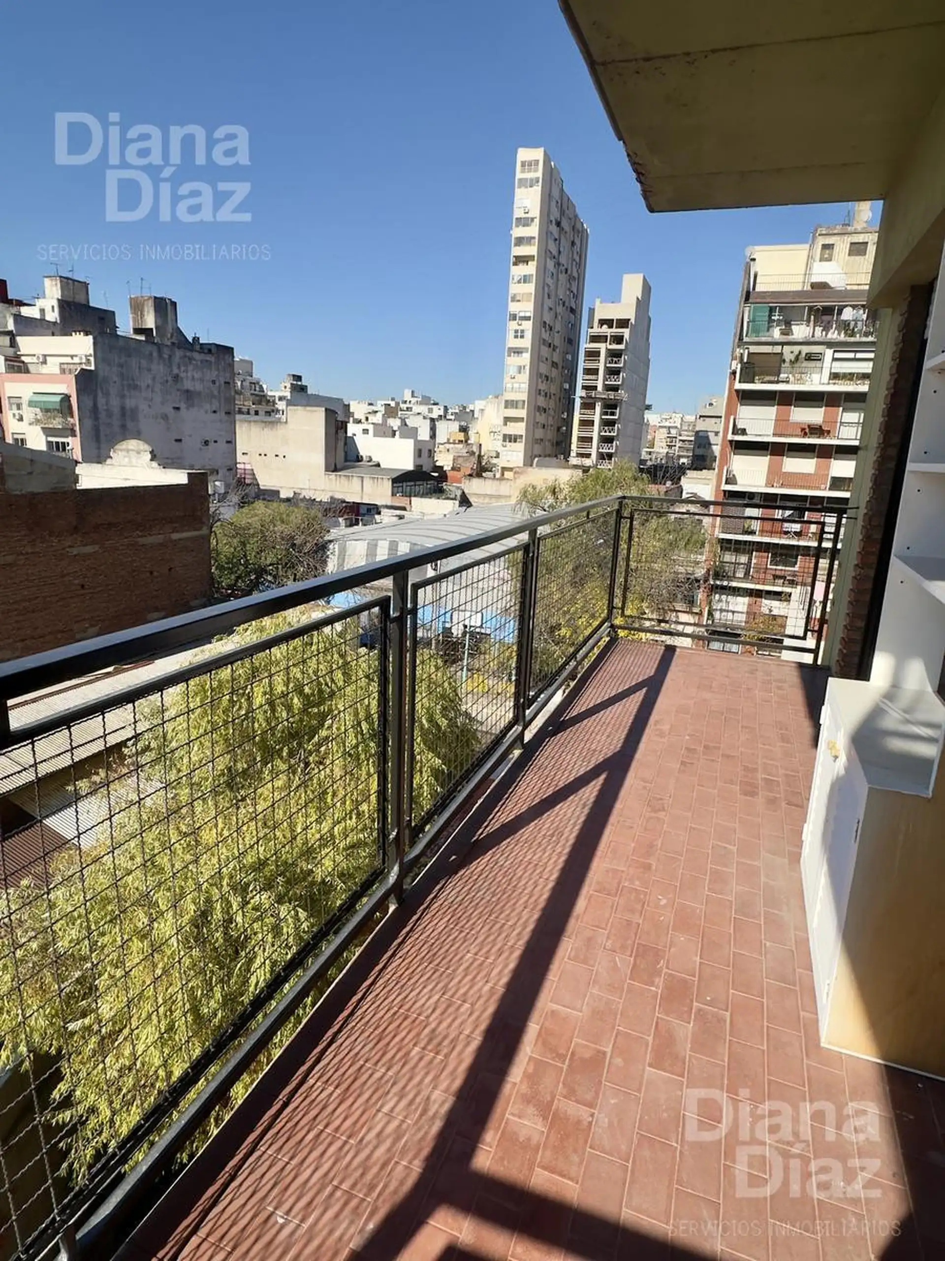 2-room apt with 7 m² balcony