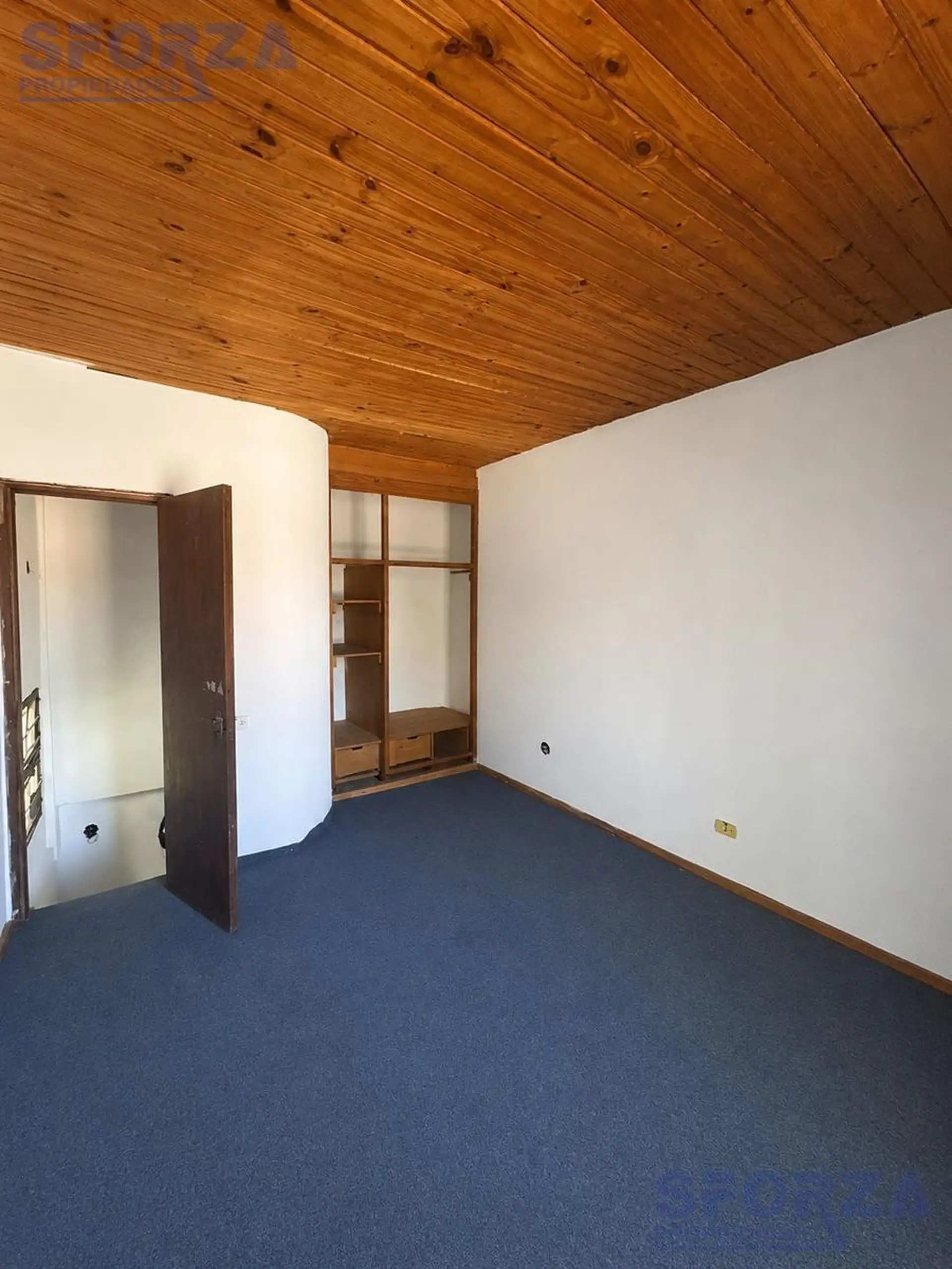 2-bedroom apartment in Grand Bourg