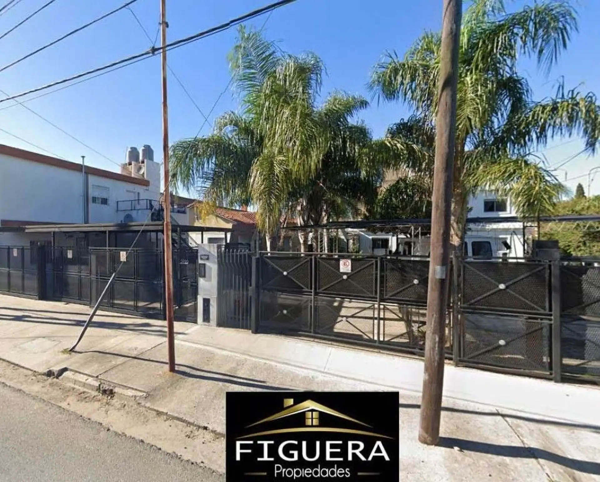 2 ambientes y medio con patio