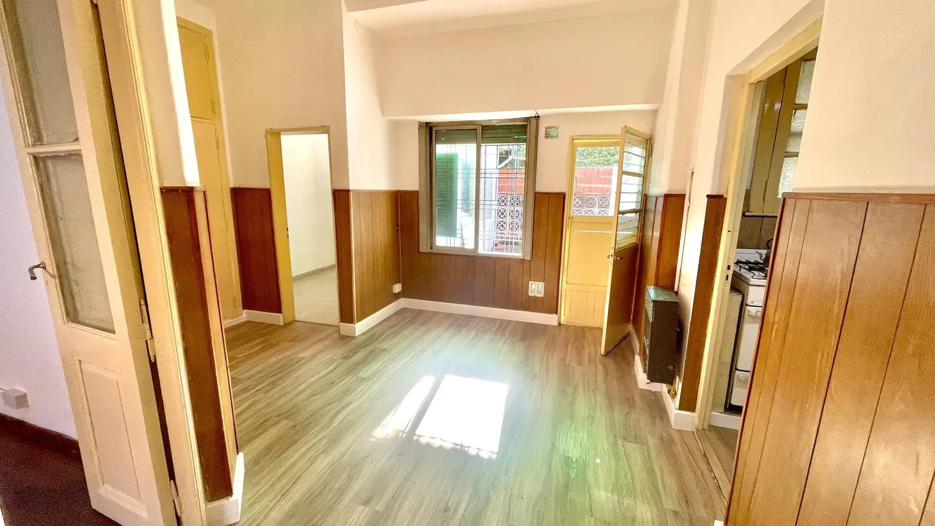 House with 2 bedrooms and patio
