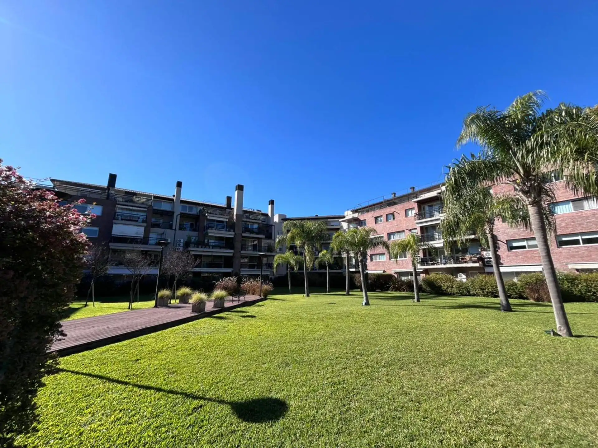 Beccar Plaza 3 dorm, balcony