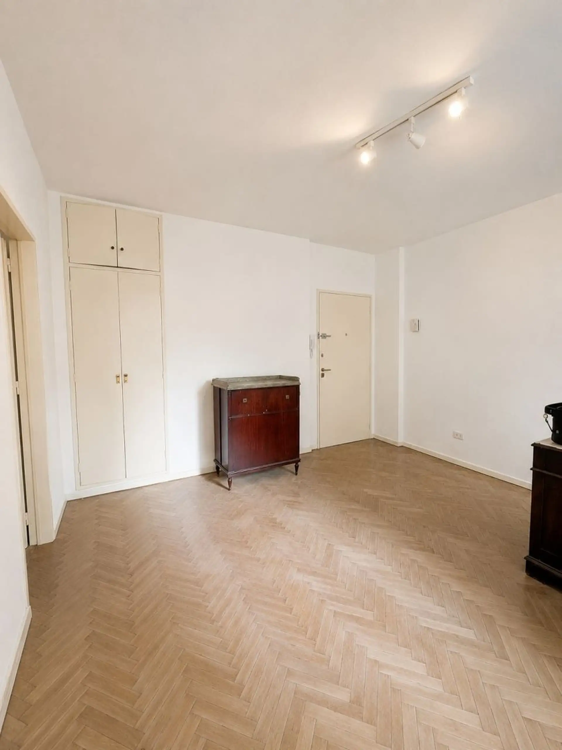 4th floor rear-facing 2-room