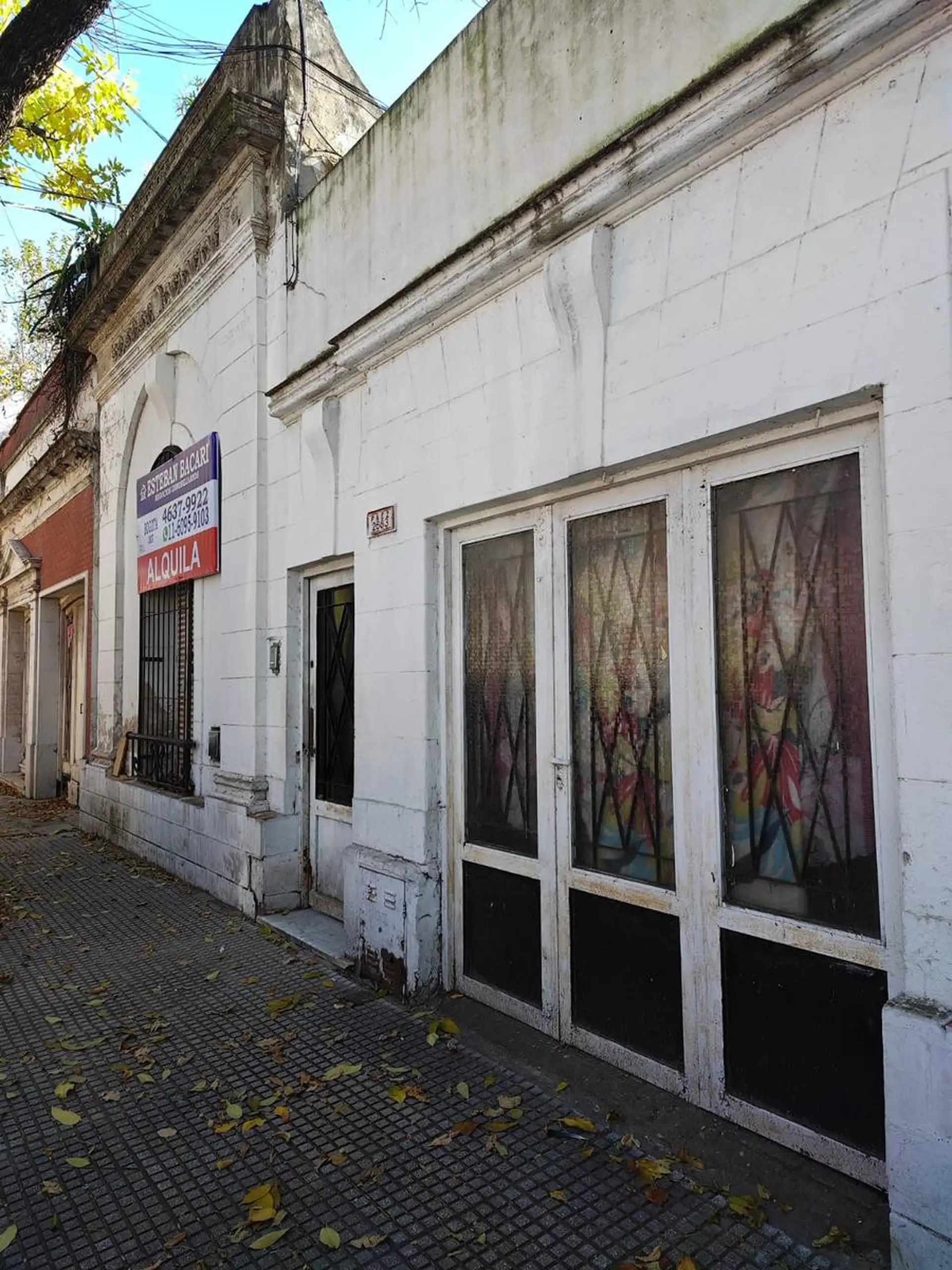 Casa 5 dormitorios, patio y terraza