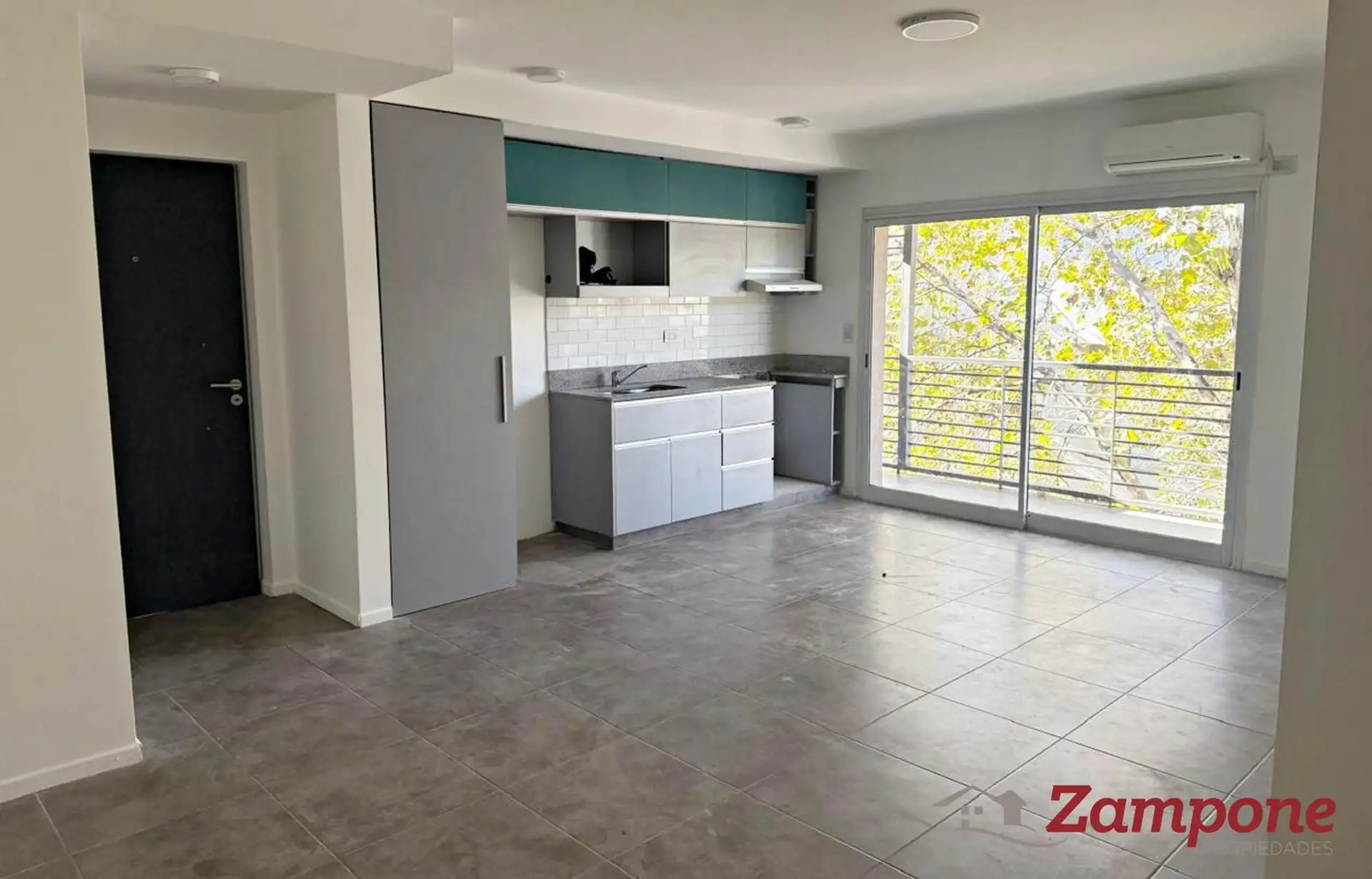 3-room apartment with parking
