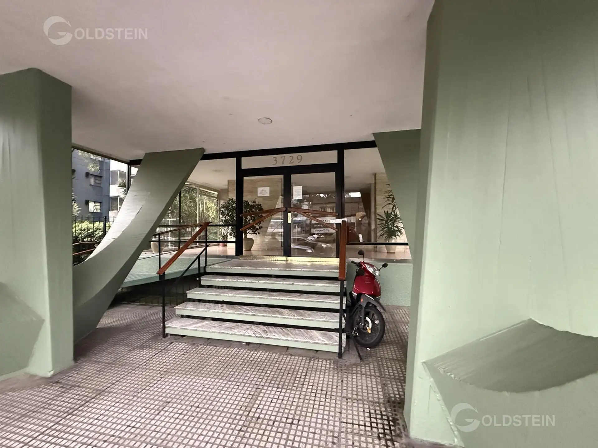 2BR with French balcony