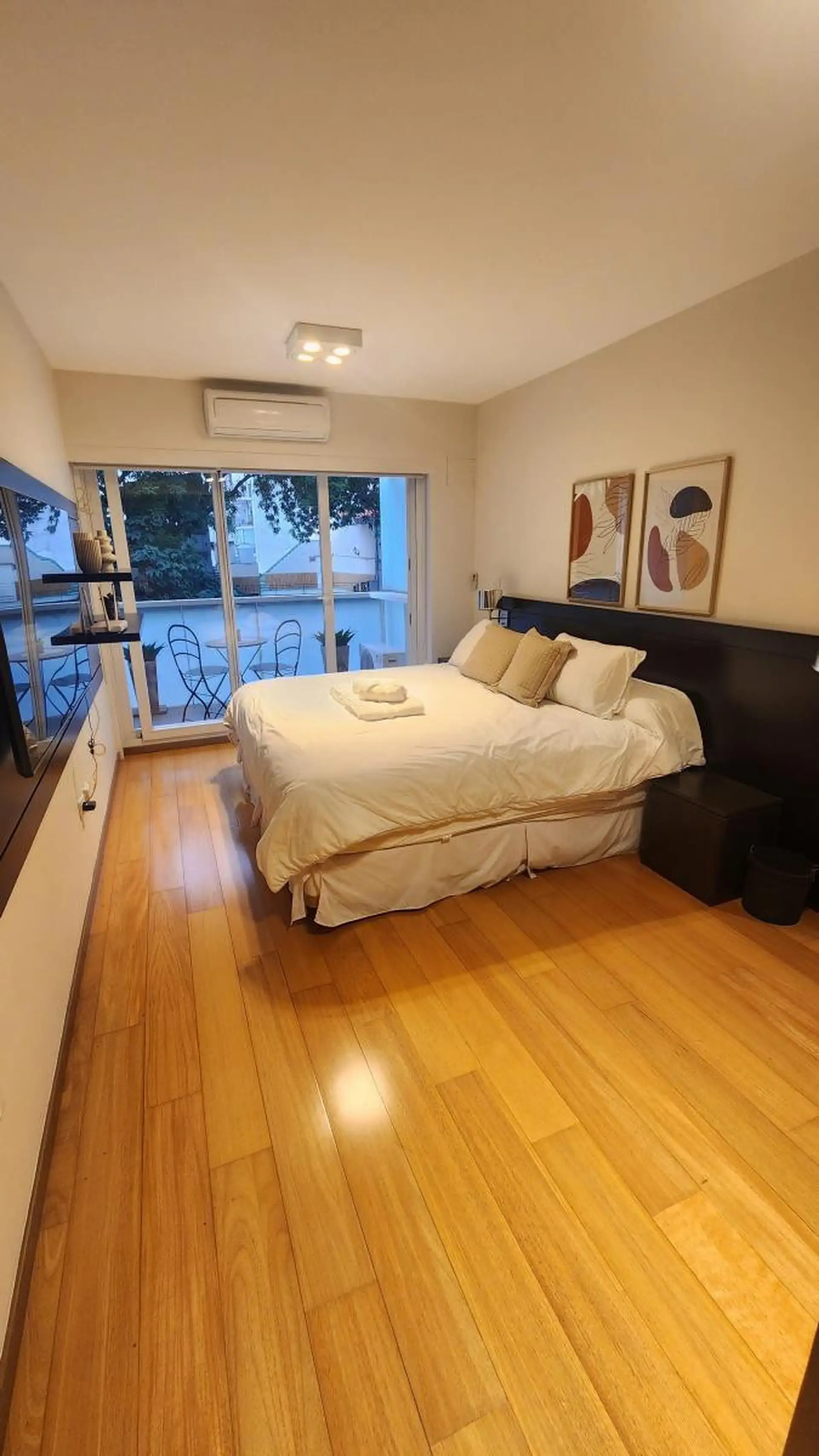 Studio mobiliado com varanda
