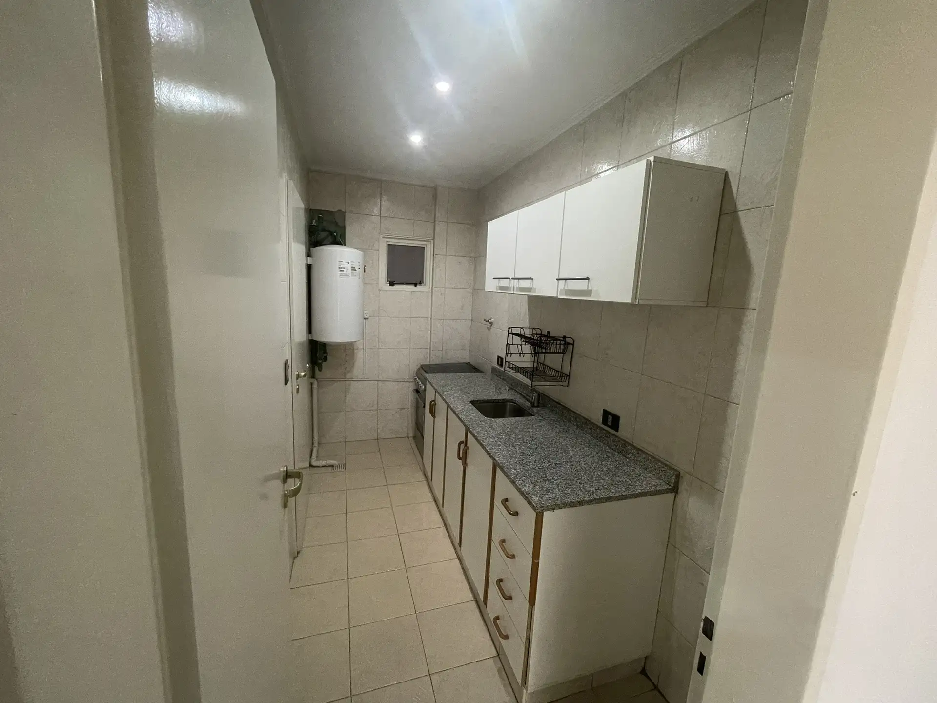 3 bedrooms, balcony, A/C