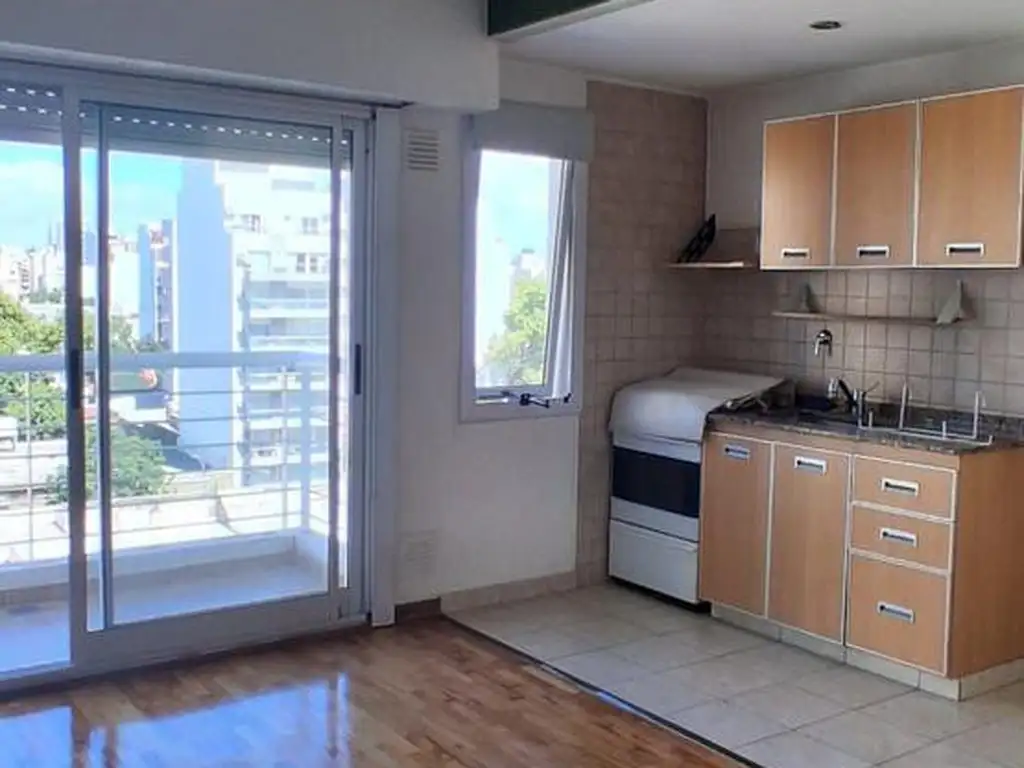 Monoambiente con balcón, norte