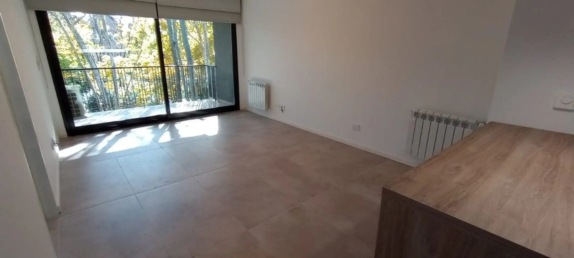1BR with balcony and parking