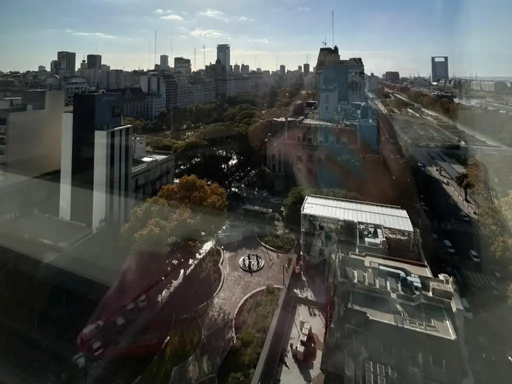Piso 16 con vista a Puerto Madero
