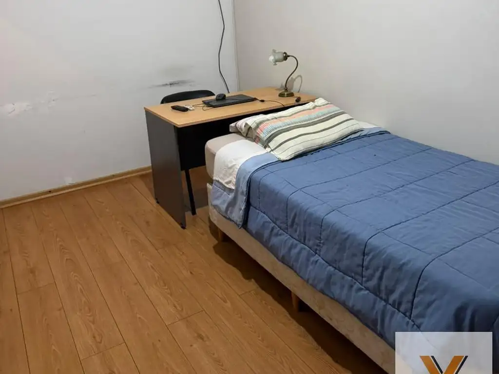 1 dormitorio con balcón oeste