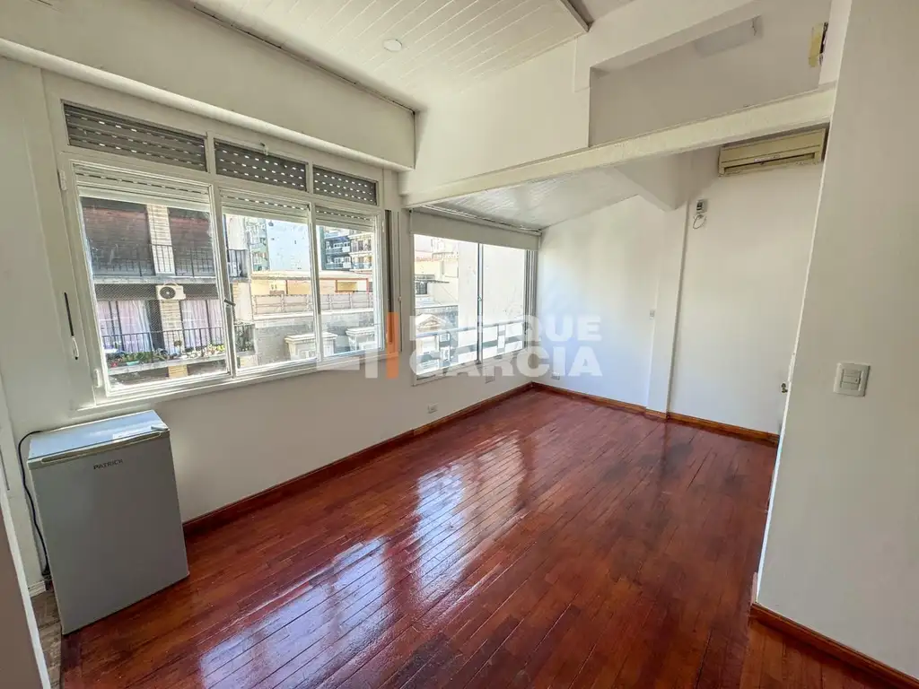Renovated studio facing street