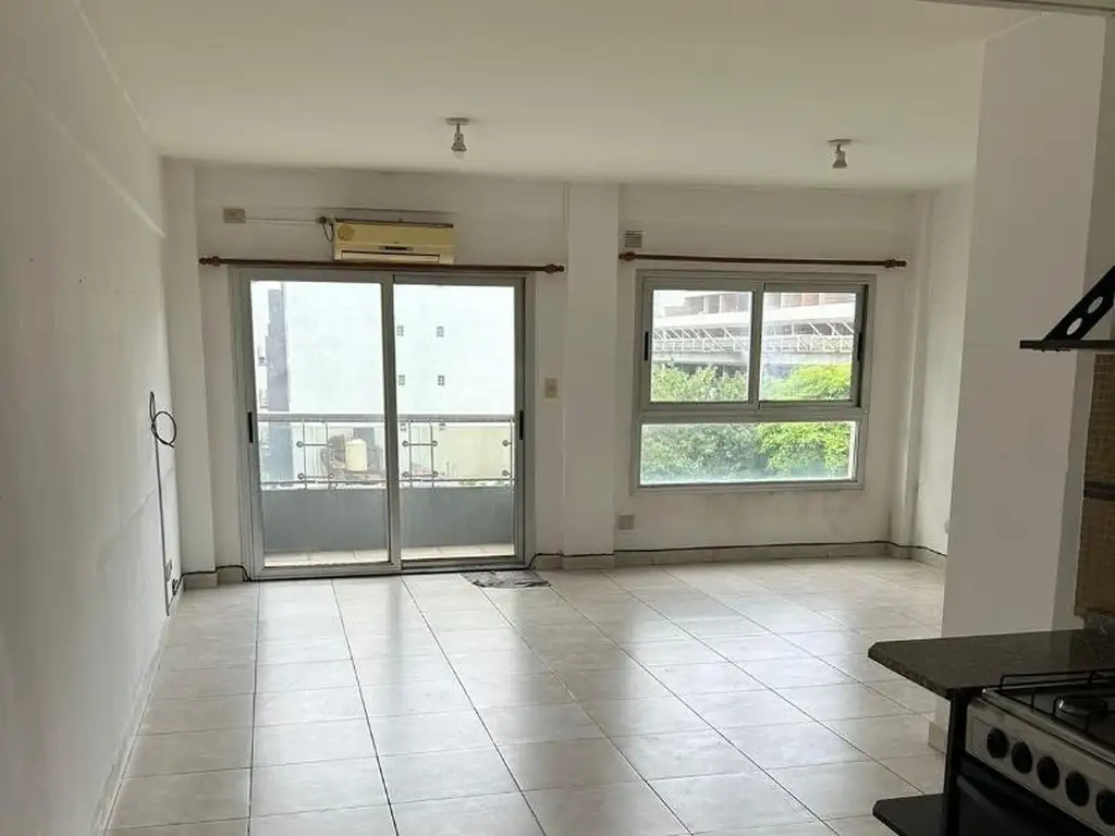 Studio with front balcony