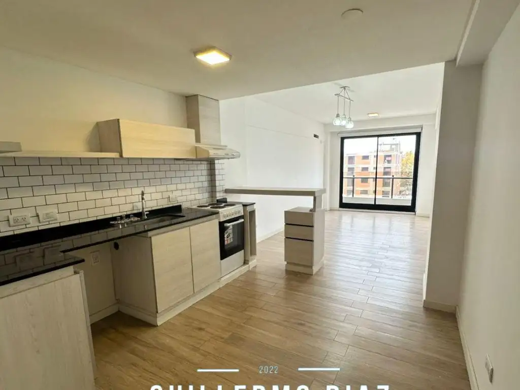 Студия 32 м² с балконом