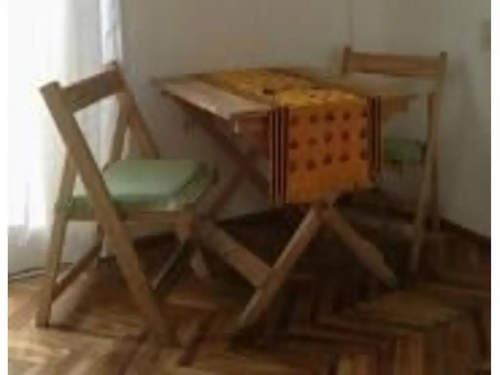 32 m² studio with enclosed balcony