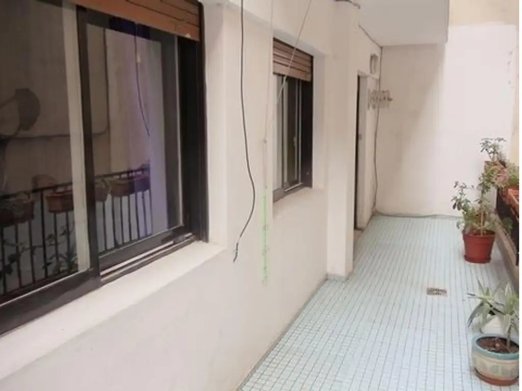 Balcón patio, amoblado para 3