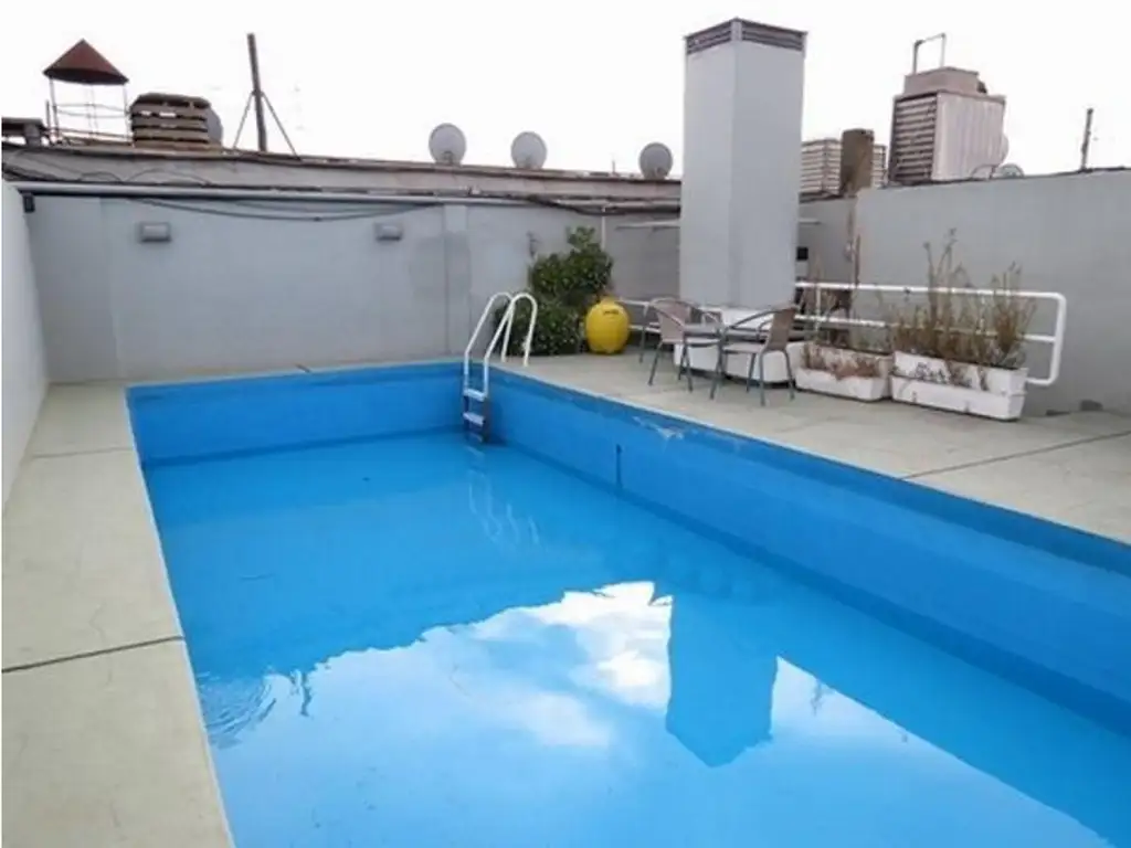 Studio with pool and rooftop access, San Nicolás