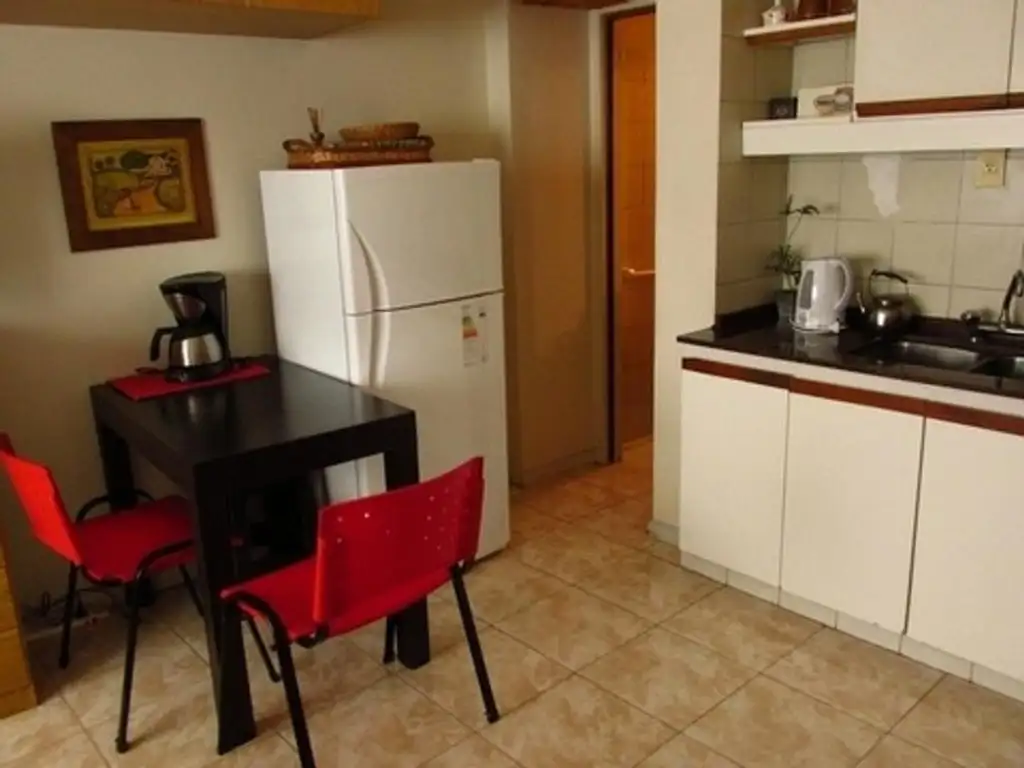 Studio amoblado con kitchenette