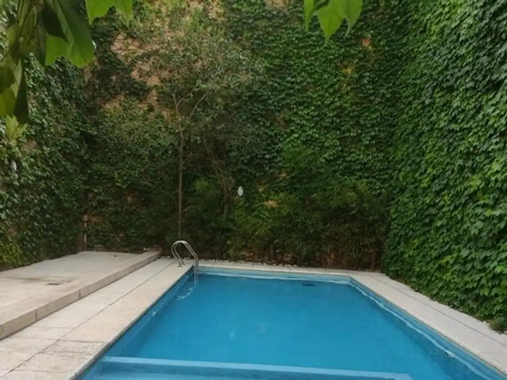 Duplex con balcón y pileta