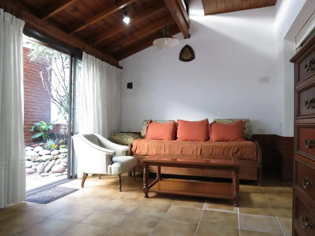 Patio with grill, 120 m²