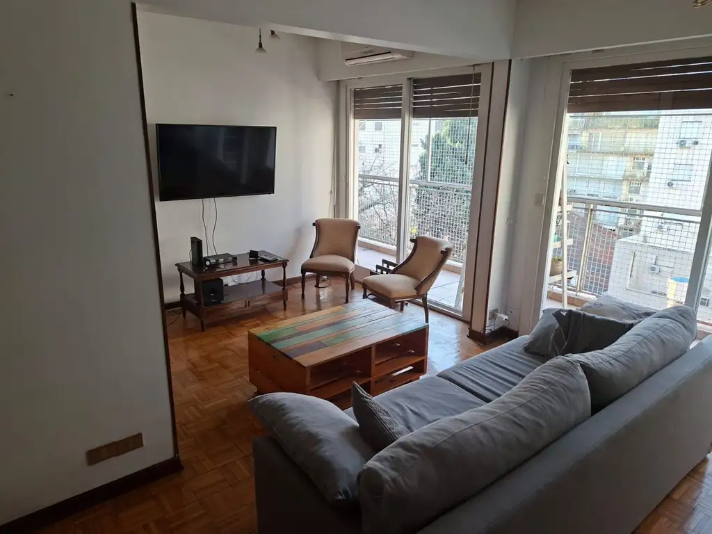 7th floor with balcony and parquet