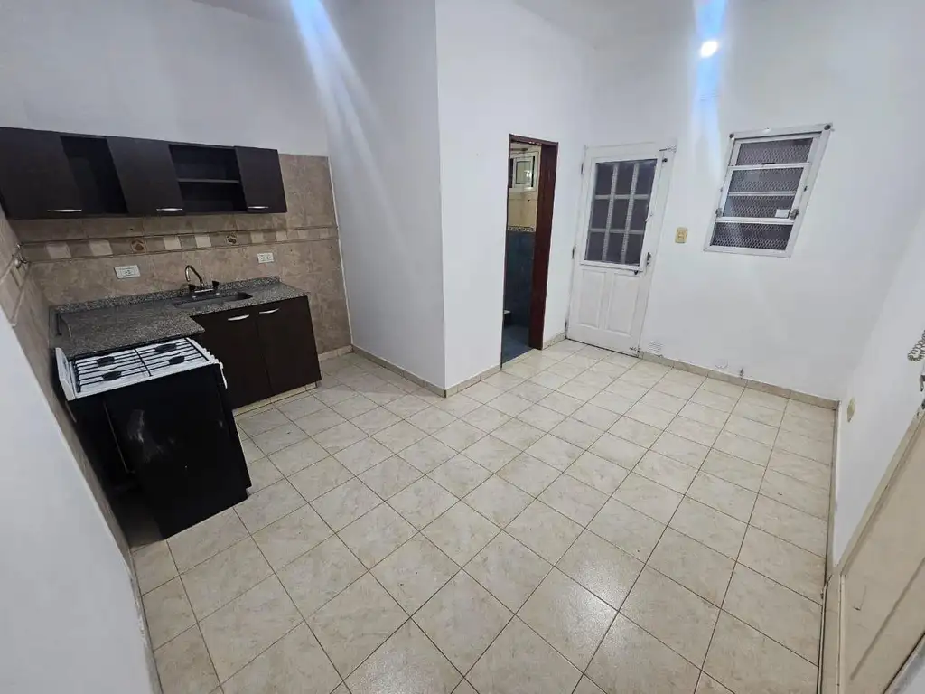 Patio con lavadero, 2 ambientes