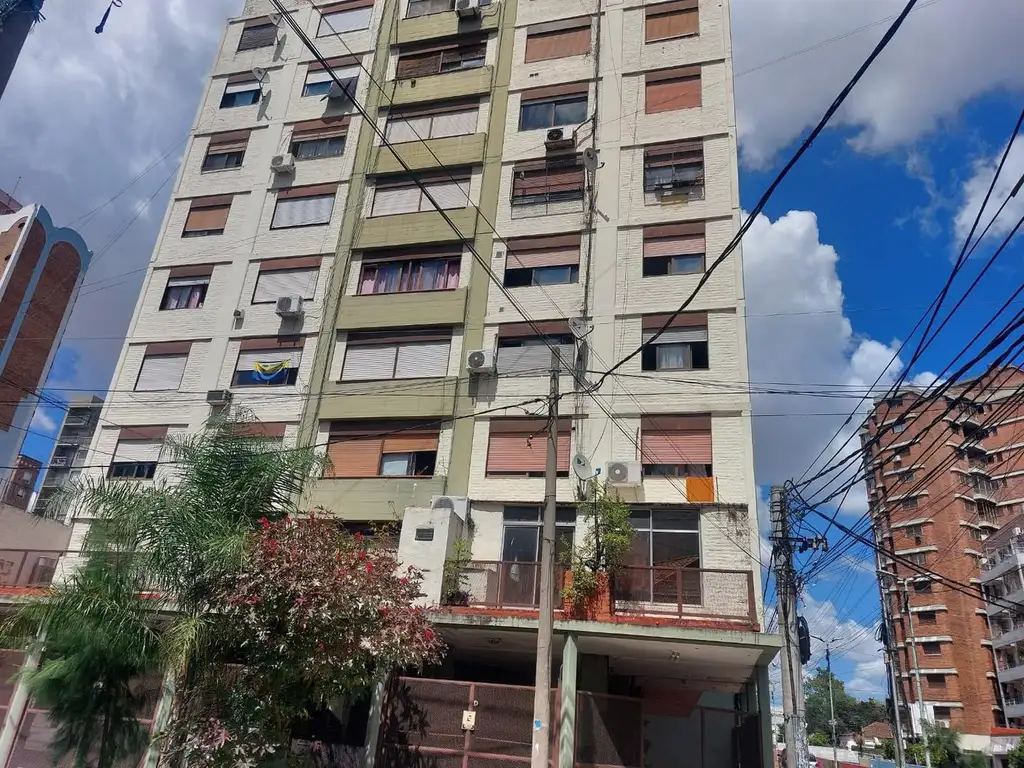 Студия с видом на улицу, Morón Norte