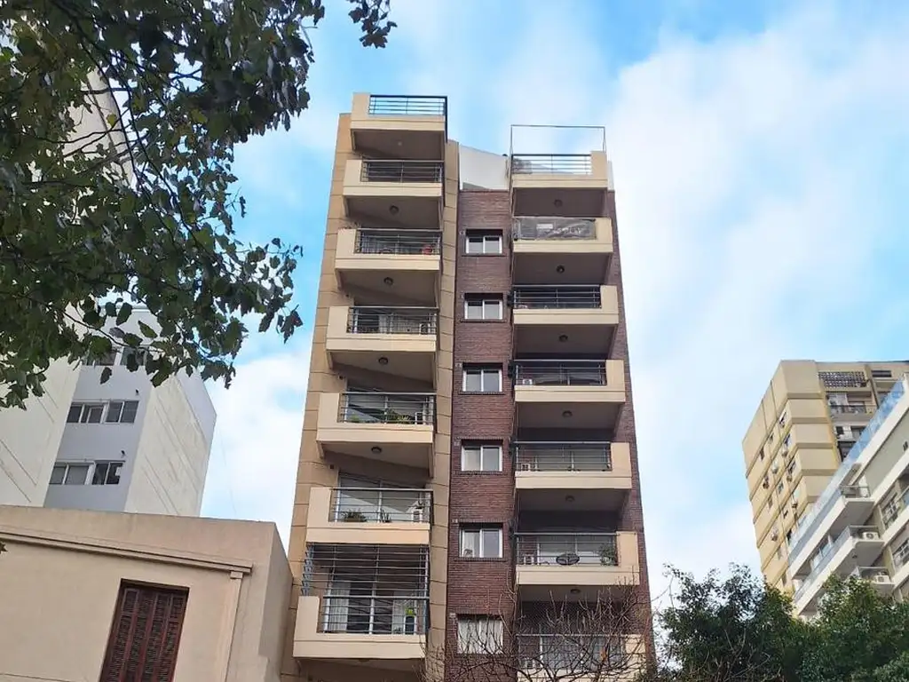 2 ambientes con balcón