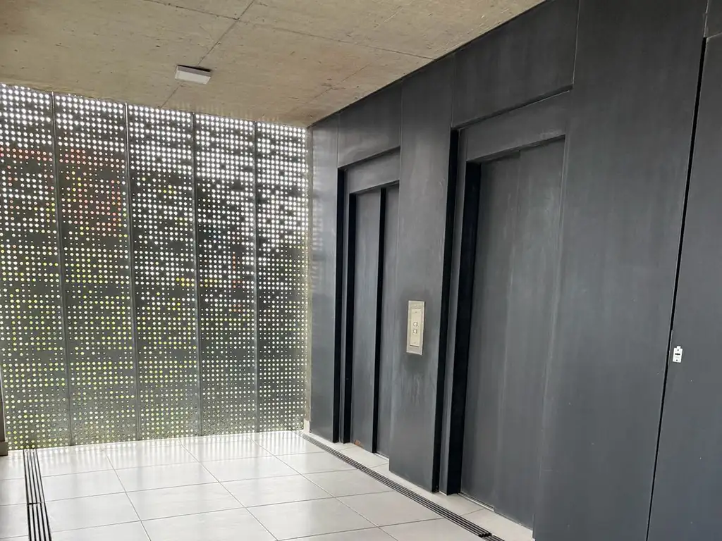 2 спальни, 80 м², меблировано