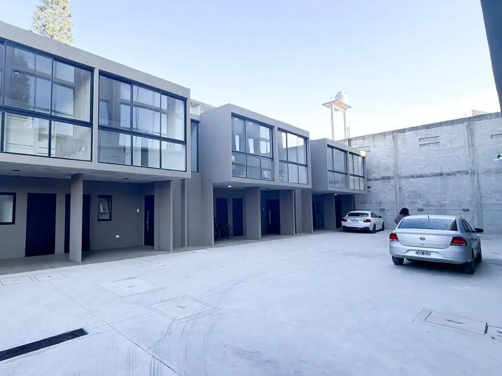 Duplex 2 quartos, vaga fixa