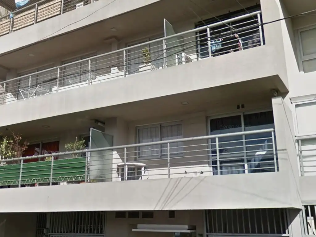 2 balconies, private grill