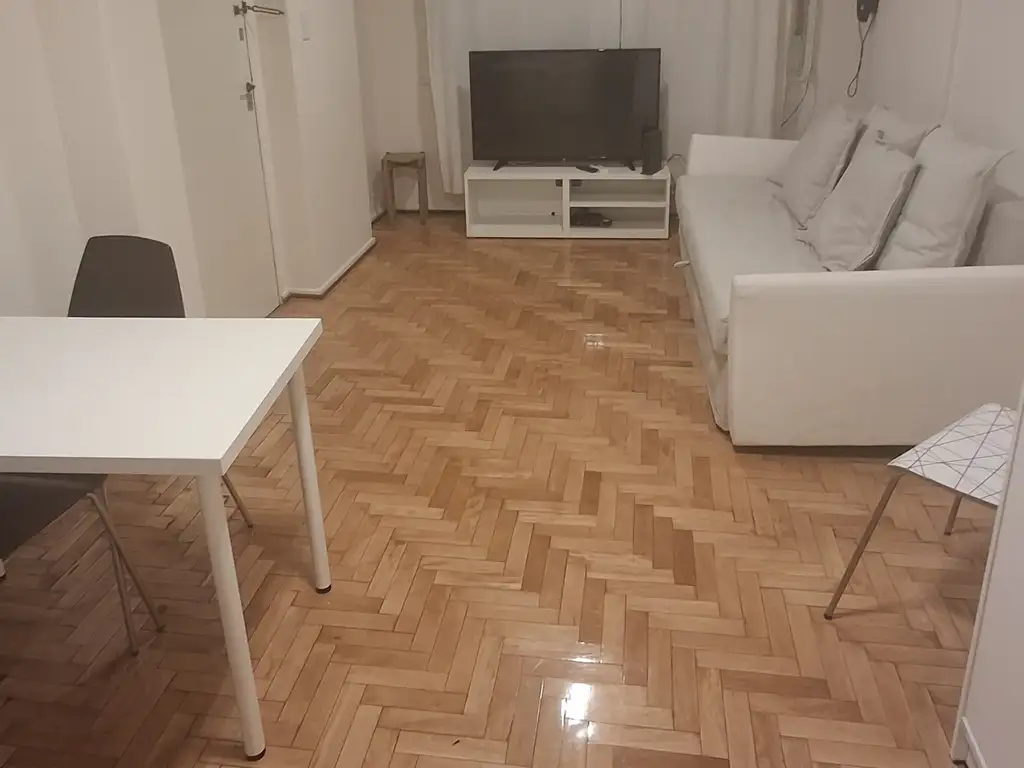 Monoambiente amoblado con A/A