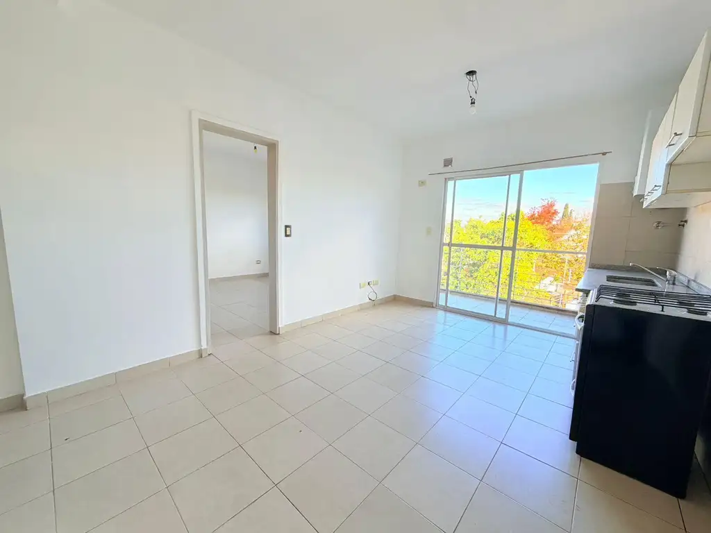 Departamento en Alquiler en Chilavert, Villa Ballester