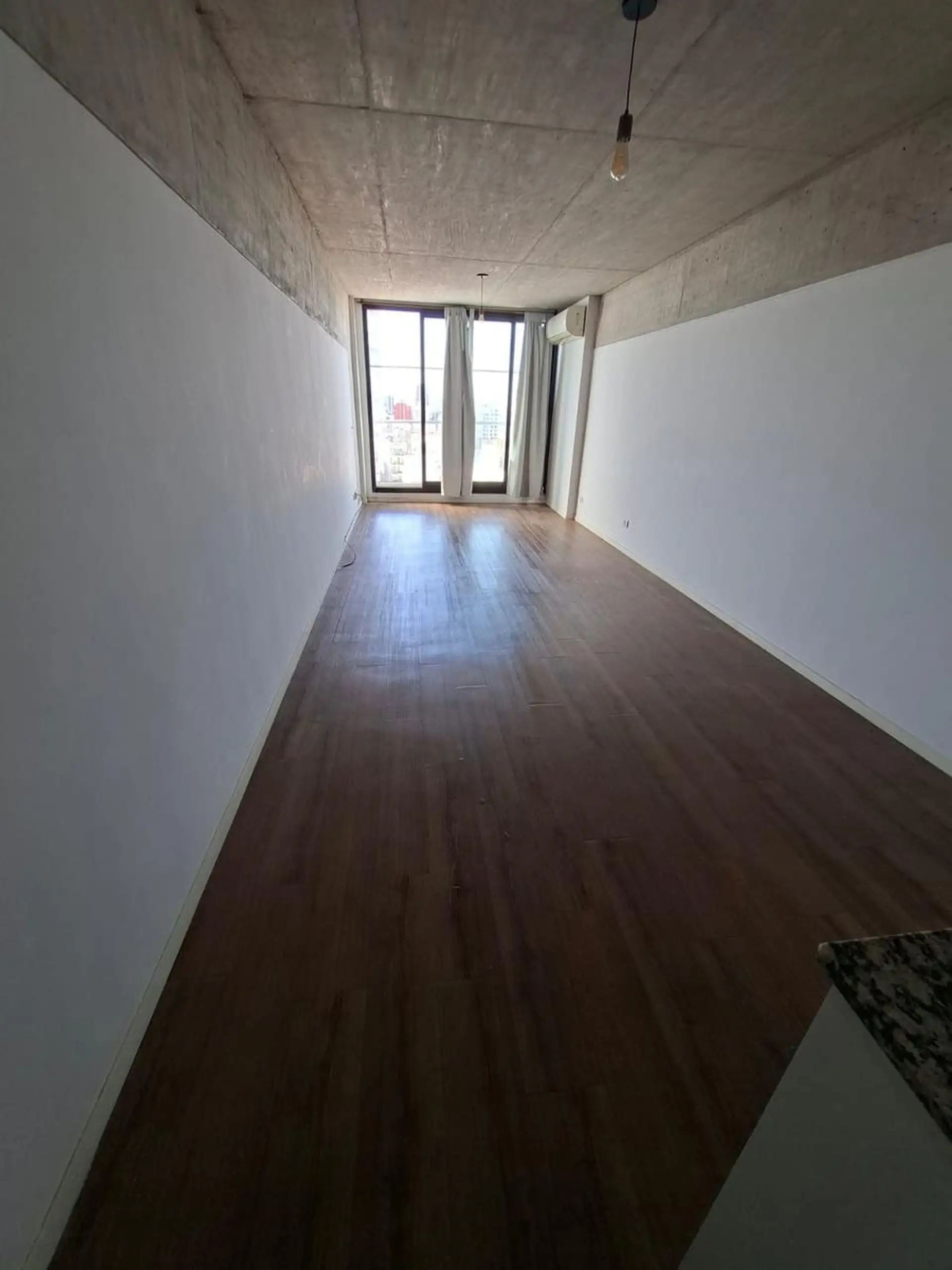 Estúdio 35 m², terraço e vaga