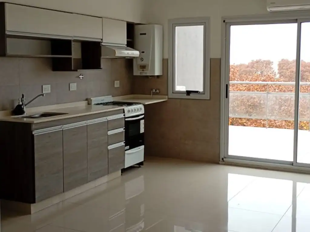 2-room front-facing apartment with balcony